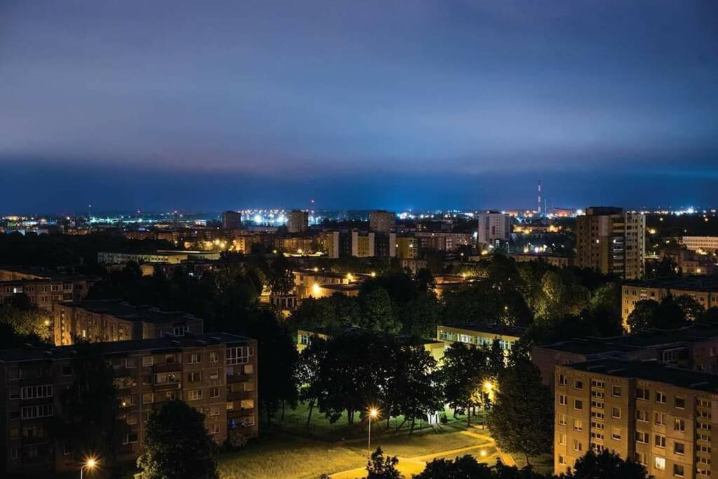 Lyra63 Large 80Sq M Top 14 Floor Šiauliai Buitenkant foto