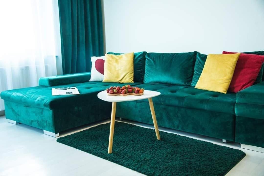 Lyra63 Large 80Sq M Top 14 Floor Šiauliai Buitenkant foto