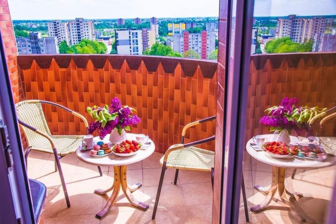 Lyra63 Large 80Sq M Top 14 Floor Šiauliai Buitenkant foto